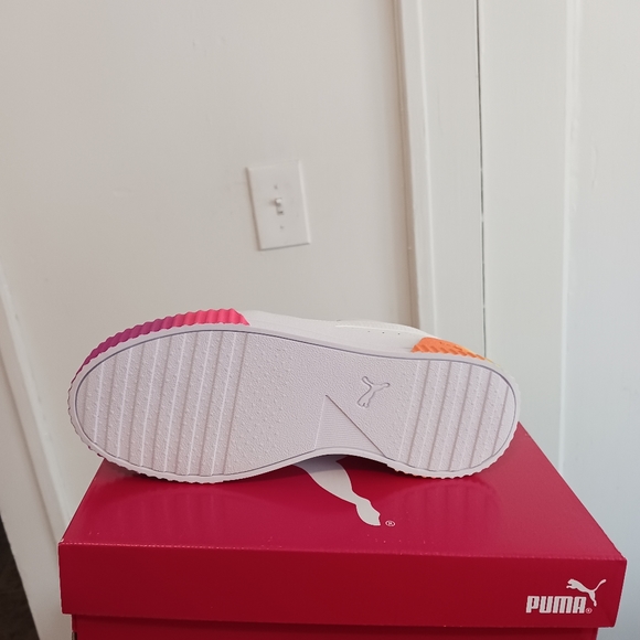 Girls Puma size 5 new - Picture 3 of 4